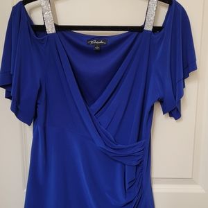 New no tags, cold shoulder royal blue Prelude large top.